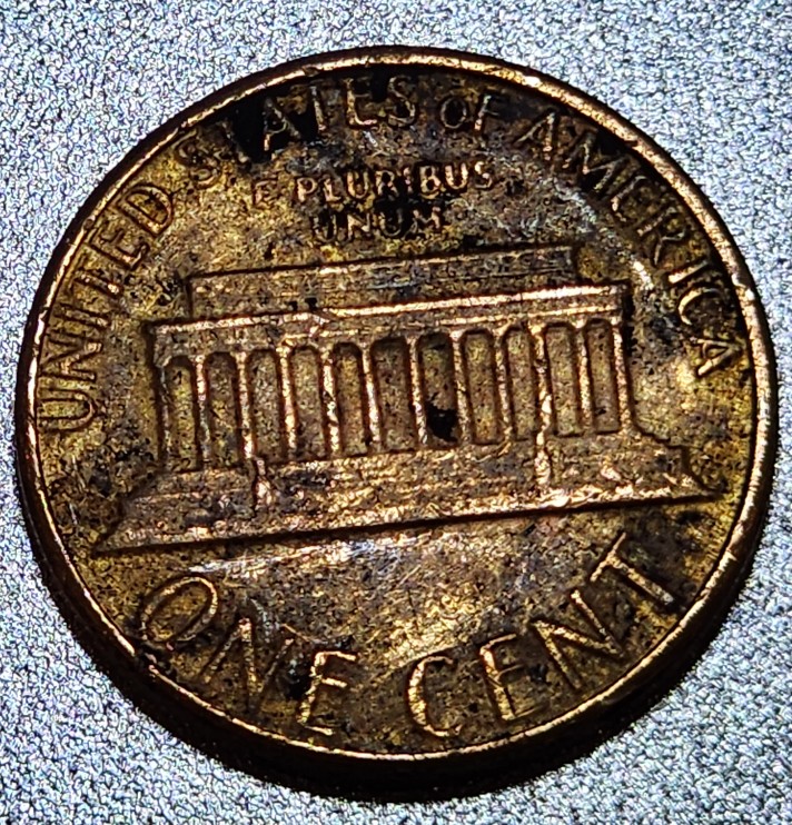 Odd-Color-1981-D-Penny-Gold-Tone
